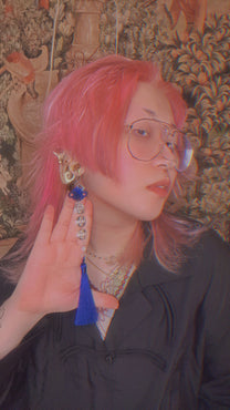 LAPIS HERALD ACRYLIC &amp; METAL EARRINGS (SINGLE)