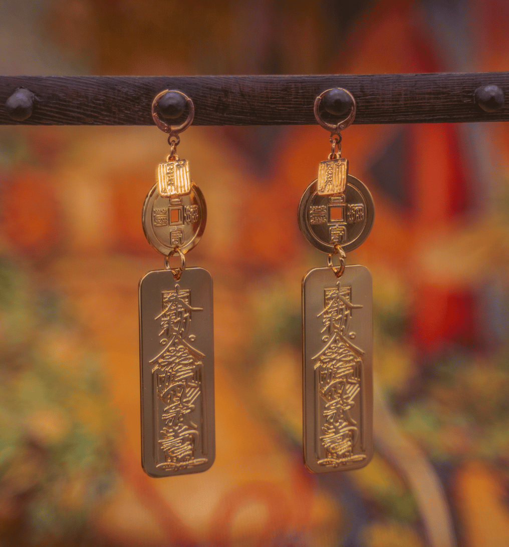 GOLD TALISMAN EARRING (single)
